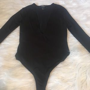 Black v neck bodysuit size small
